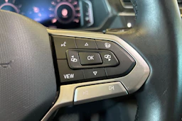 harmaa Volkswagen Tiguan 2022 kuva 17.