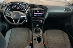 harmaa Volkswagen TIGUAN 2022 kuva 9.