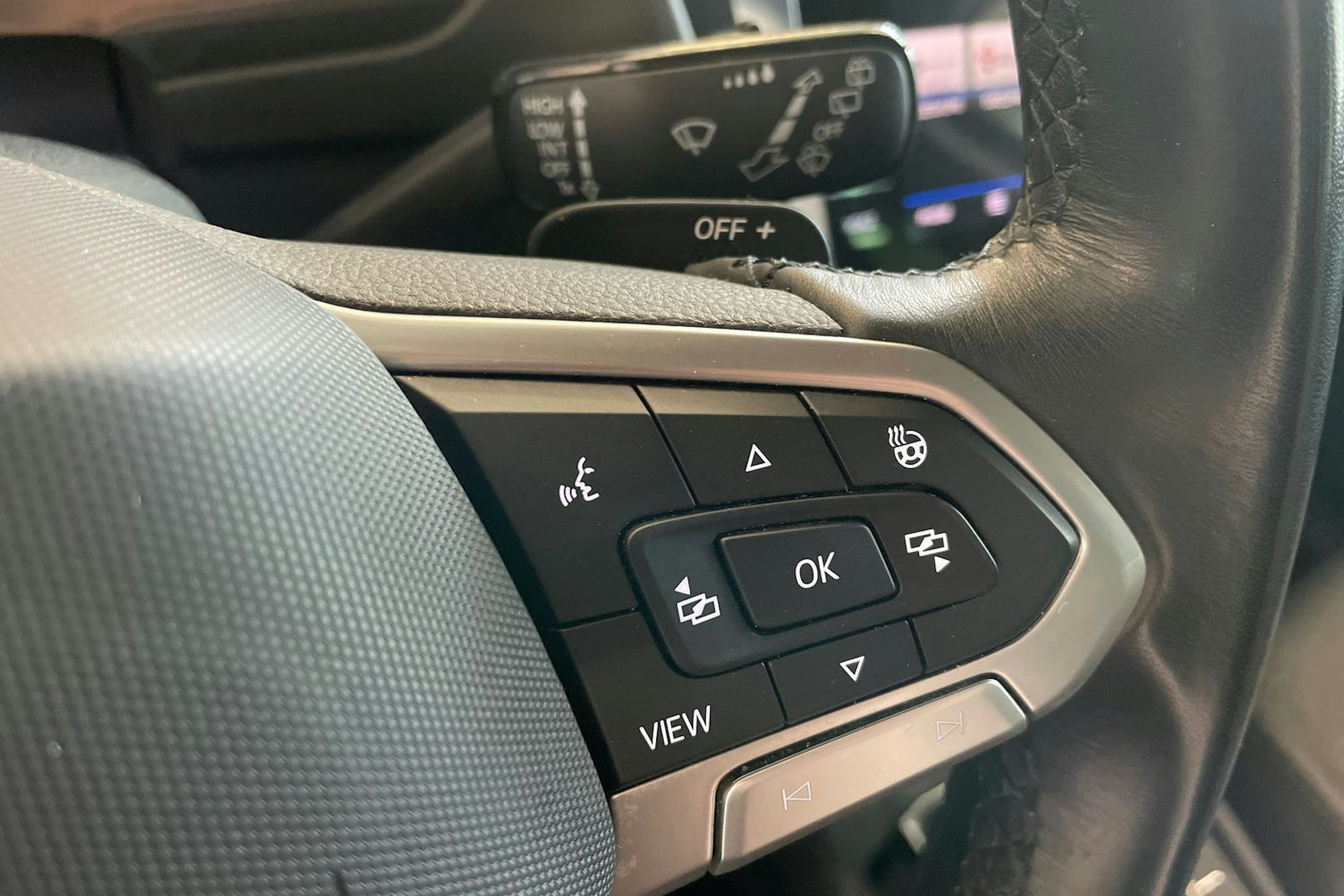 harmaa Volkswagen TIGUAN 2022 kuva 18.
