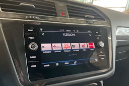 harmaa Volkswagen TIGUAN 2022 kuva 21.