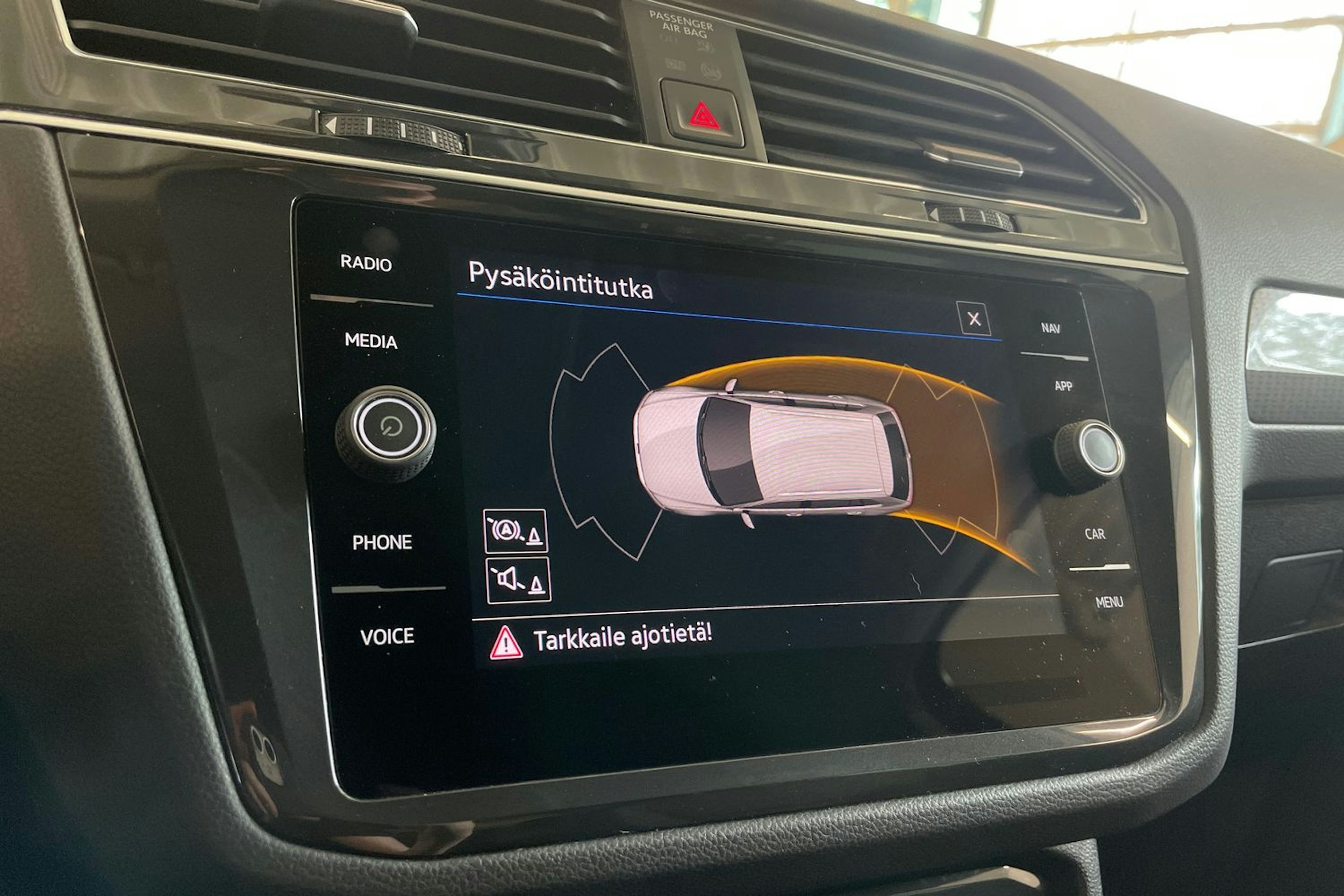 harmaa Volkswagen TIGUAN 2022 kuva 22.
