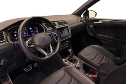 musta Volkswagen Tiguan 2022 kuva 6.
