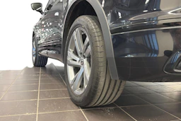musta Volkswagen Tiguan 2022 kuva 9.