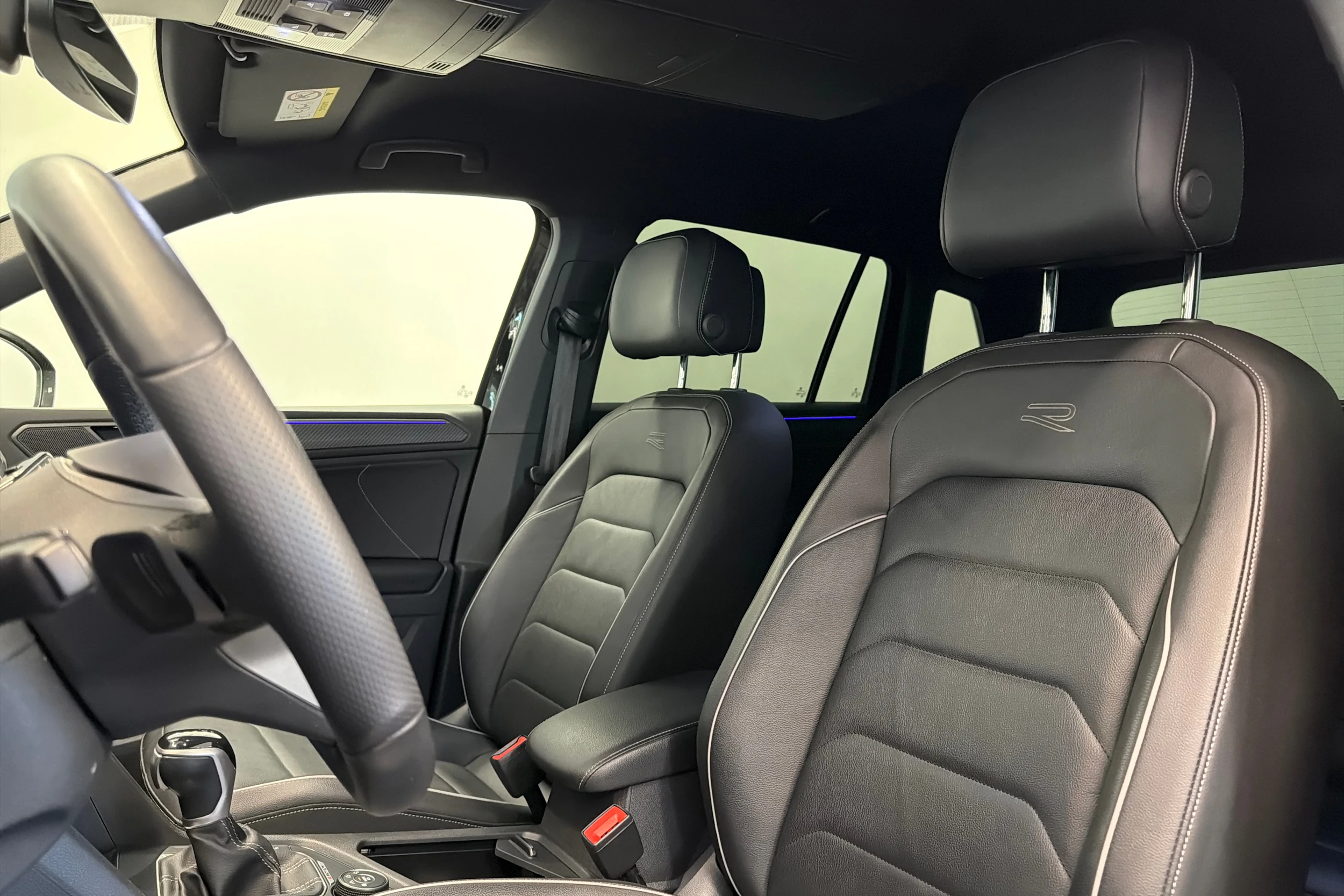 musta Volkswagen Tiguan 2022 kuva 15.