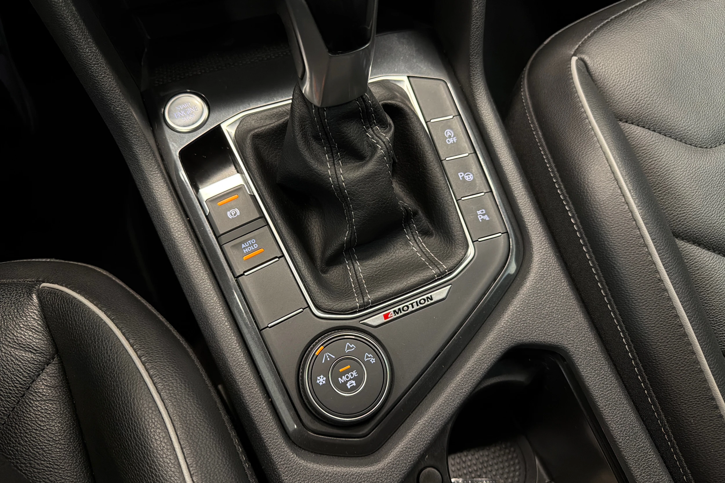 musta Volkswagen Tiguan 2022 kuva 25.