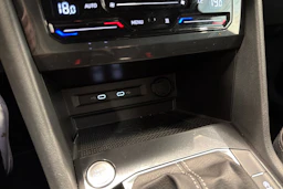 musta Volkswagen Tiguan 2022 kuva 26.