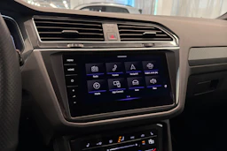 musta Volkswagen Tiguan 2022 kuva 28.