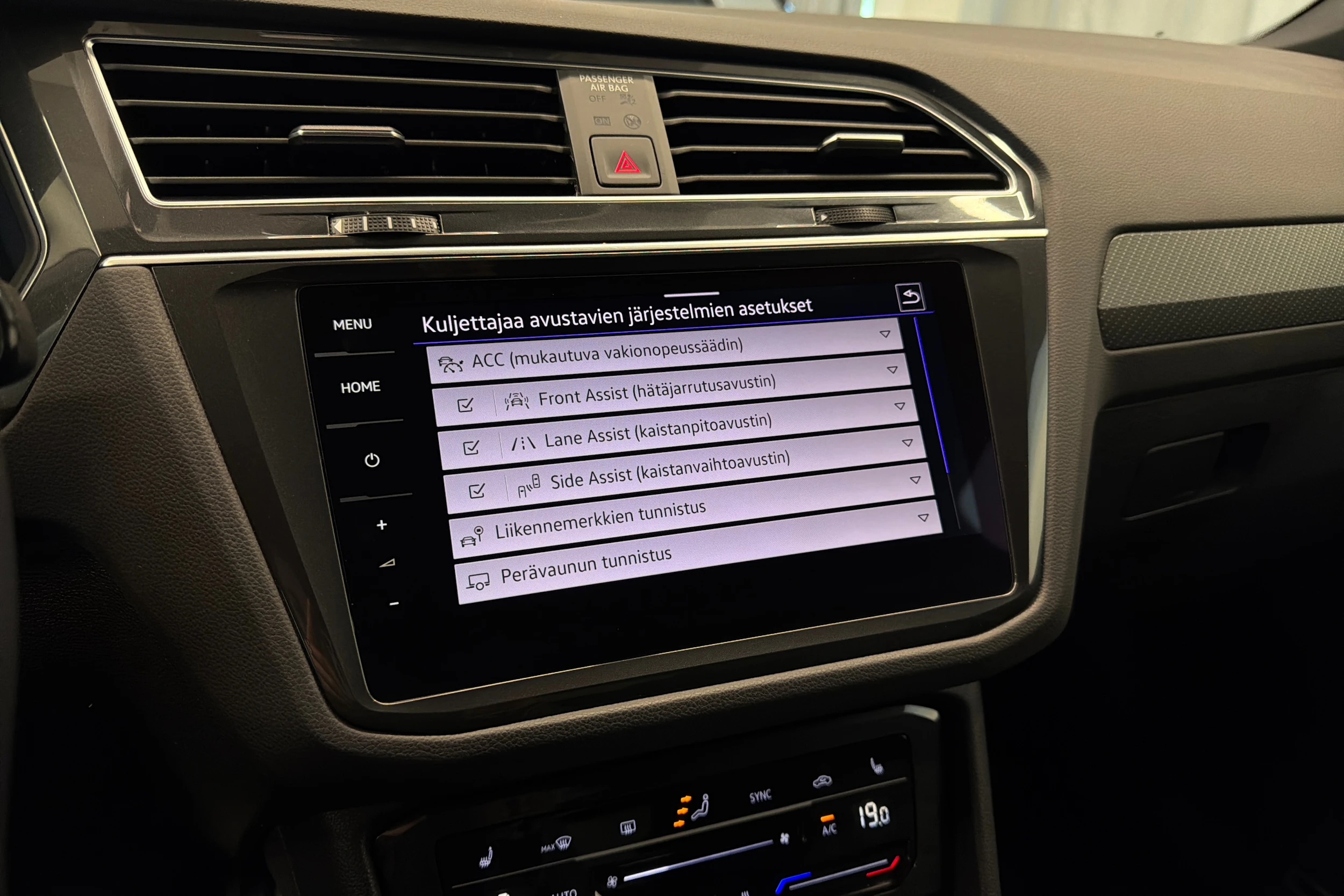 musta Volkswagen Tiguan 2022 kuva 31.