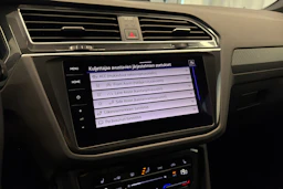 musta Volkswagen Tiguan 2022 kuva 31.