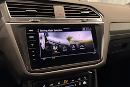 musta Volkswagen Tiguan 2022 kuva 33.