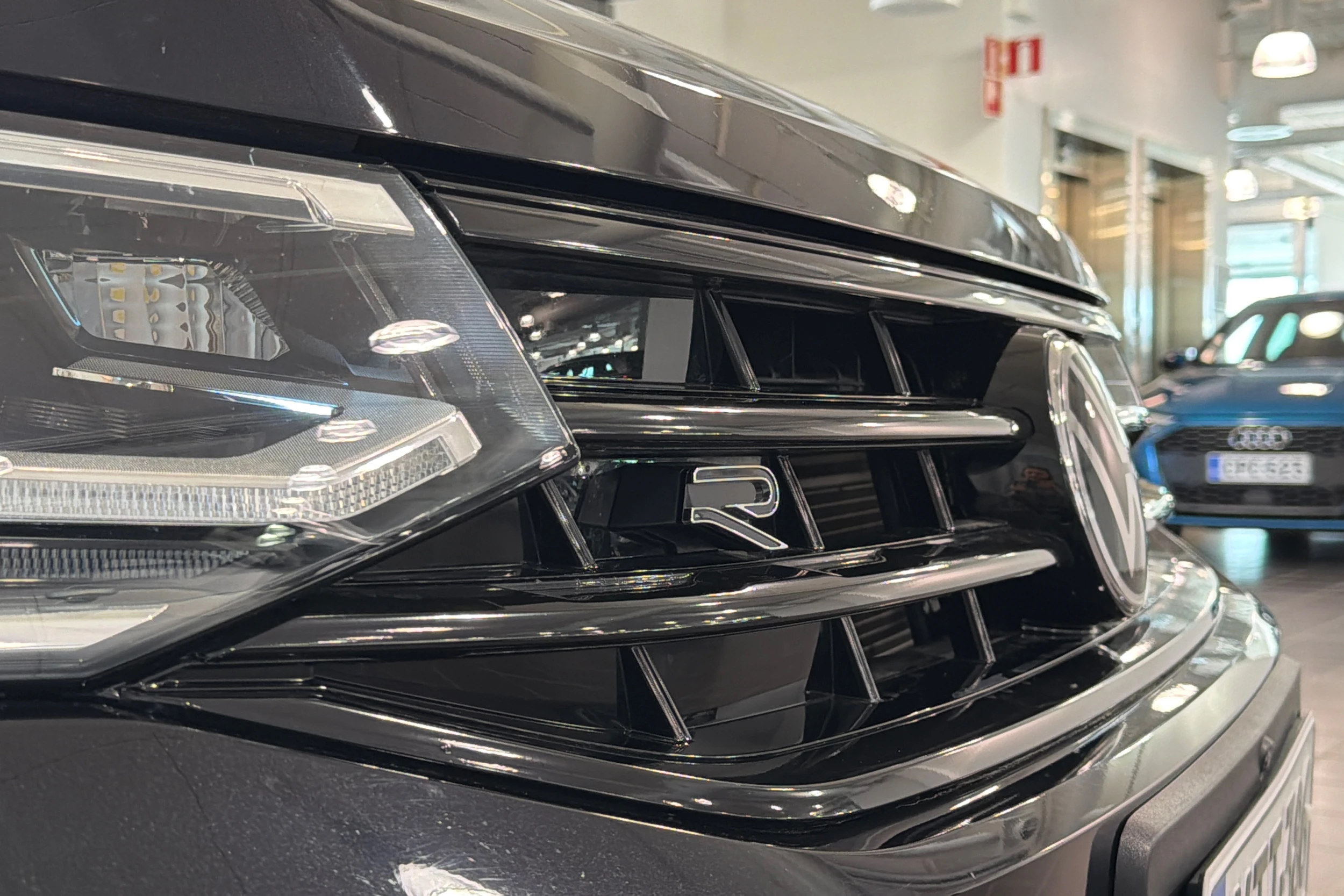 musta Volkswagen Tiguan 2022 kuva 41.