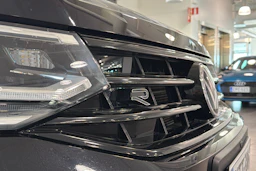 musta Volkswagen Tiguan 2022 kuva 41.