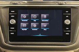 valkoinen Volkswagen Tiguan 2022 kuva 26.