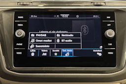 valkoinen Volkswagen Tiguan 2022 kuva 30.