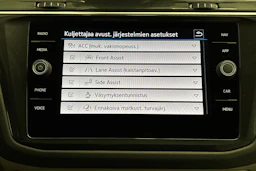 valkoinen Volkswagen Tiguan 2022 kuva 32.