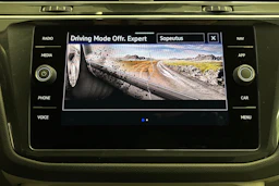 valkoinen Volkswagen Tiguan 2022 kuva 37.