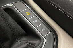 valkoinen Volkswagen Tiguan 2022 kuva 40.