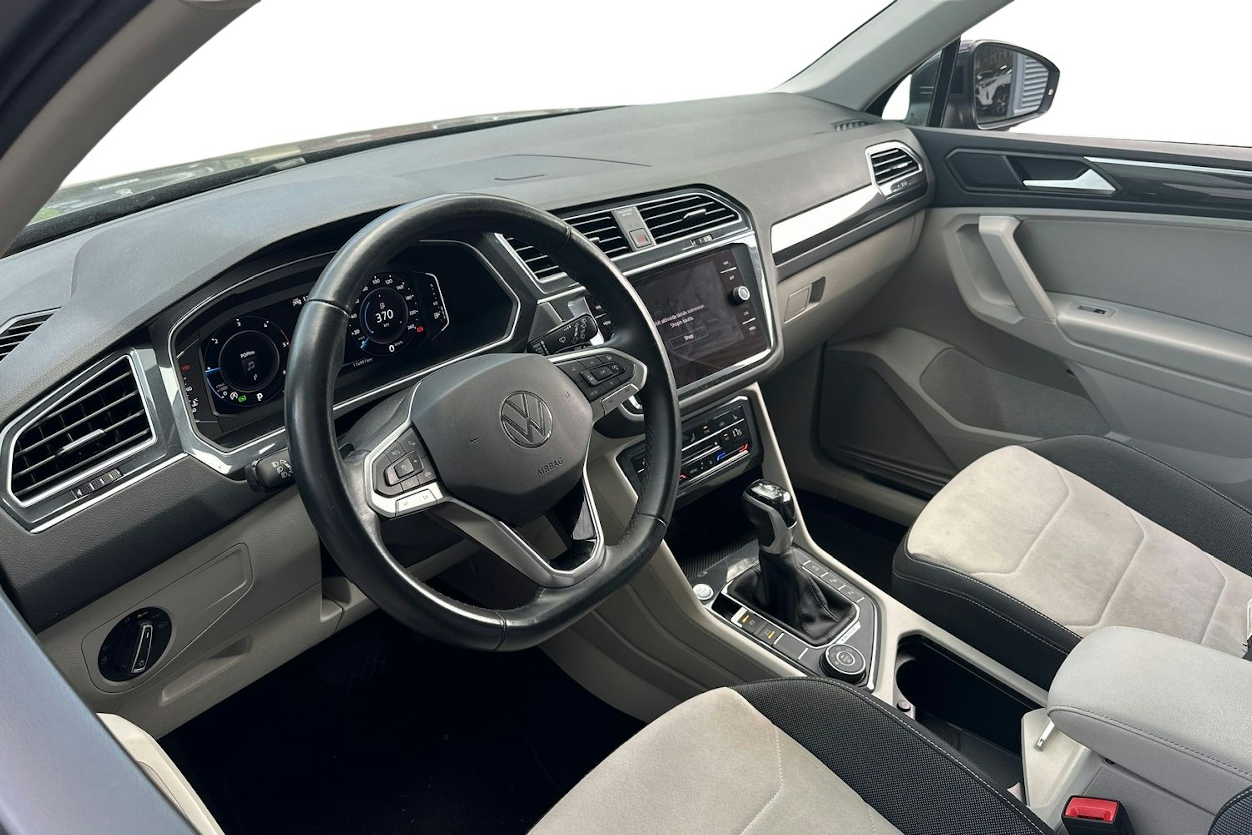 harmaa Volkswagen Tiguan 2022 kuva 3.