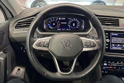 valkoinen Volkswagen Tiguan 2022 kuva 11.