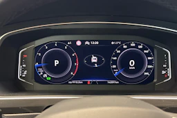 valkoinen Volkswagen Tiguan 2022 kuva 12.