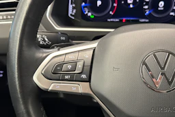 valkoinen Volkswagen Tiguan 2022 kuva 13.
