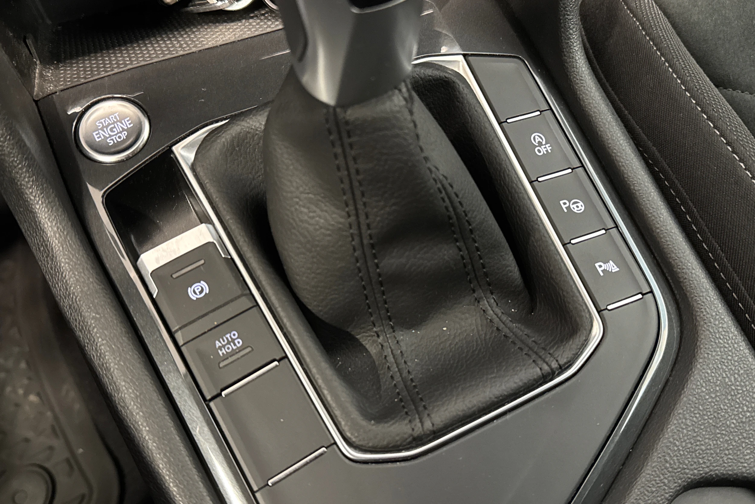 valkoinen Volkswagen Tiguan 2022 kuva 18.