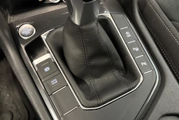 valkoinen Volkswagen Tiguan 2022 kuva 18.