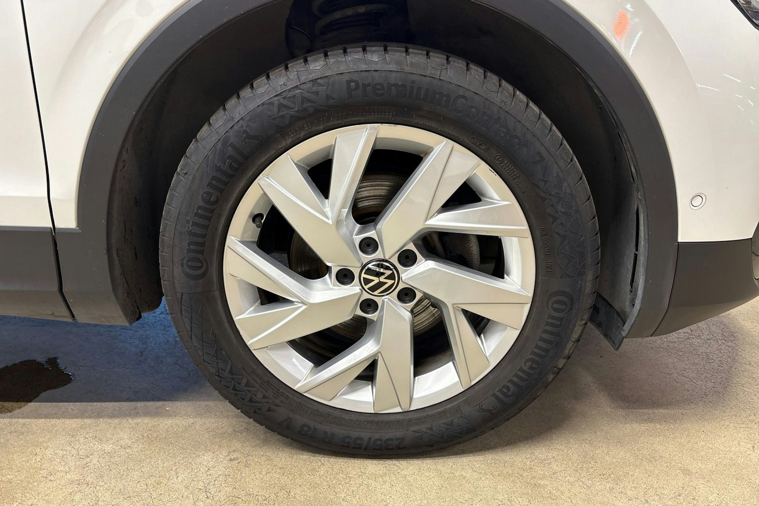 valkoinen Volkswagen Tiguan 2022 kuva 13.