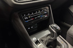 valkoinen Volkswagen Tiguan 2022 kuva 17.