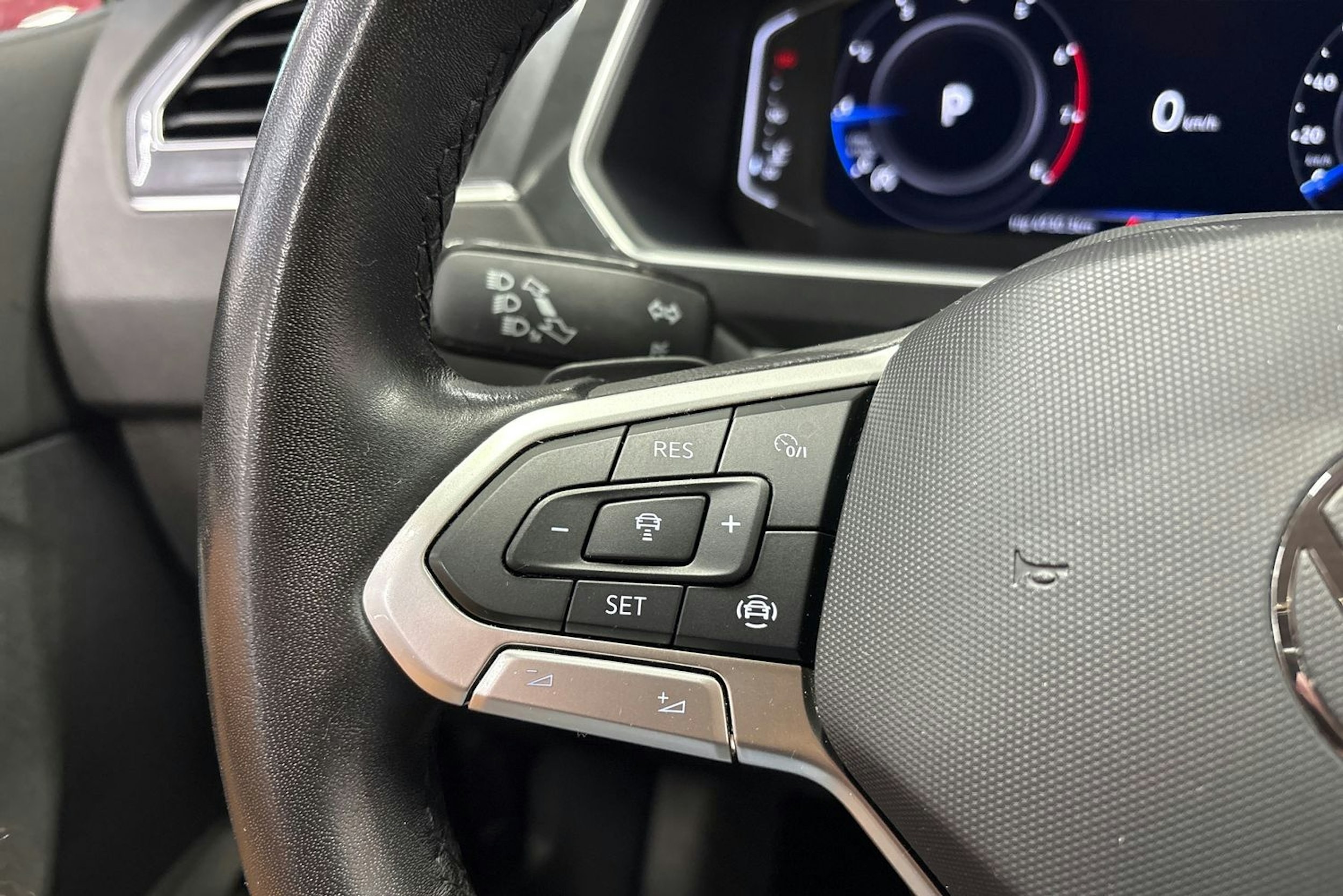 valkoinen Volkswagen Tiguan 2022 kuva 21.