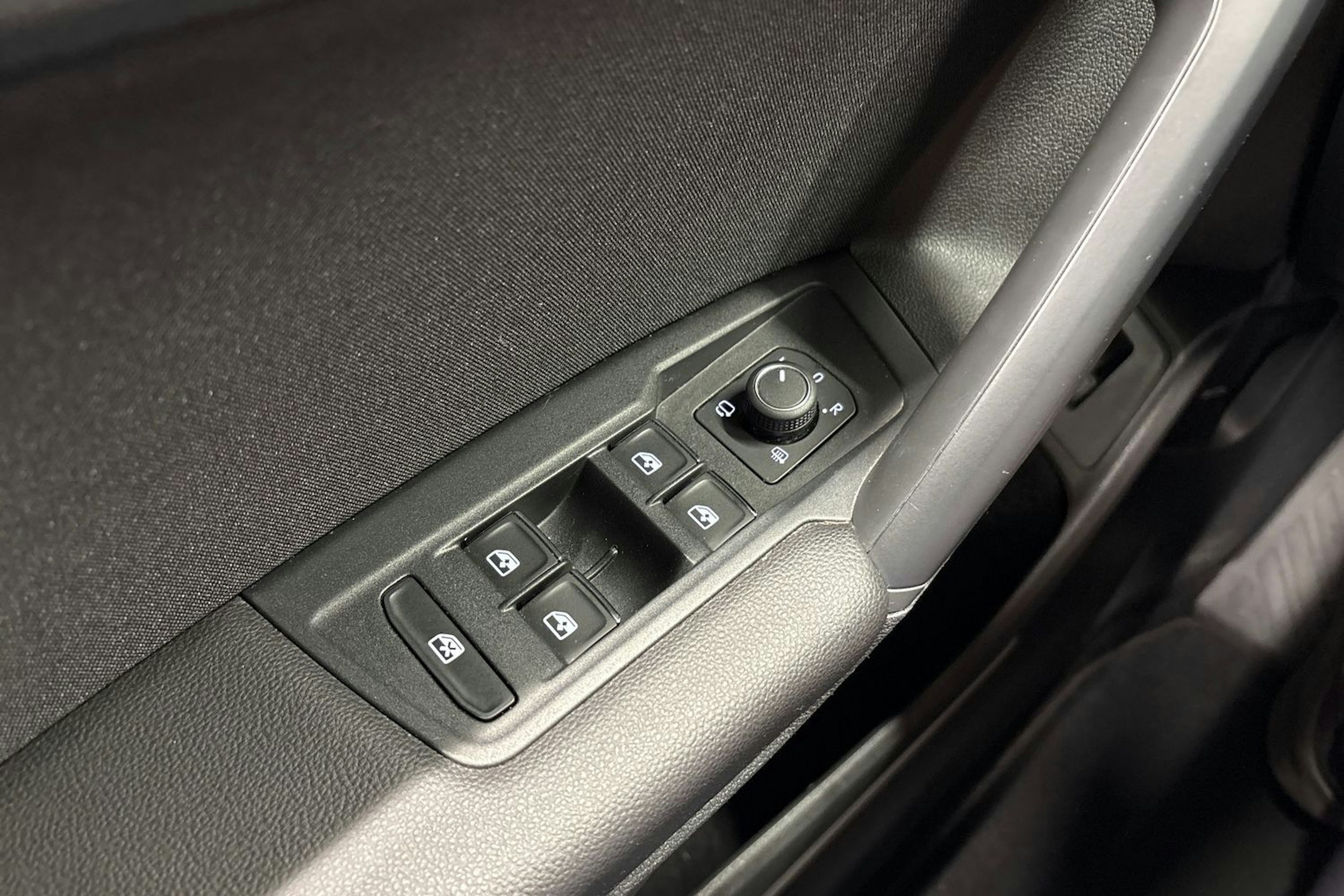 valkoinen Volkswagen Tiguan 2022 kuva 22.