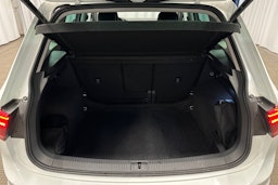 valkoinen Volkswagen Tiguan 2022 kuva 14.