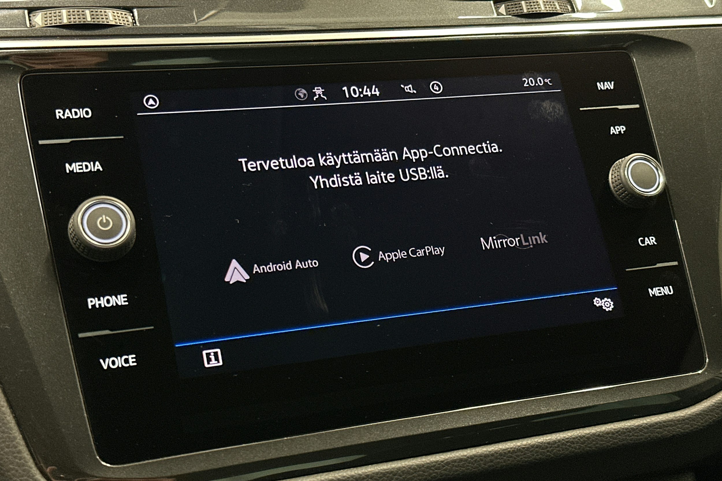 valkoinen Volkswagen Tiguan 2022 kuva 23.