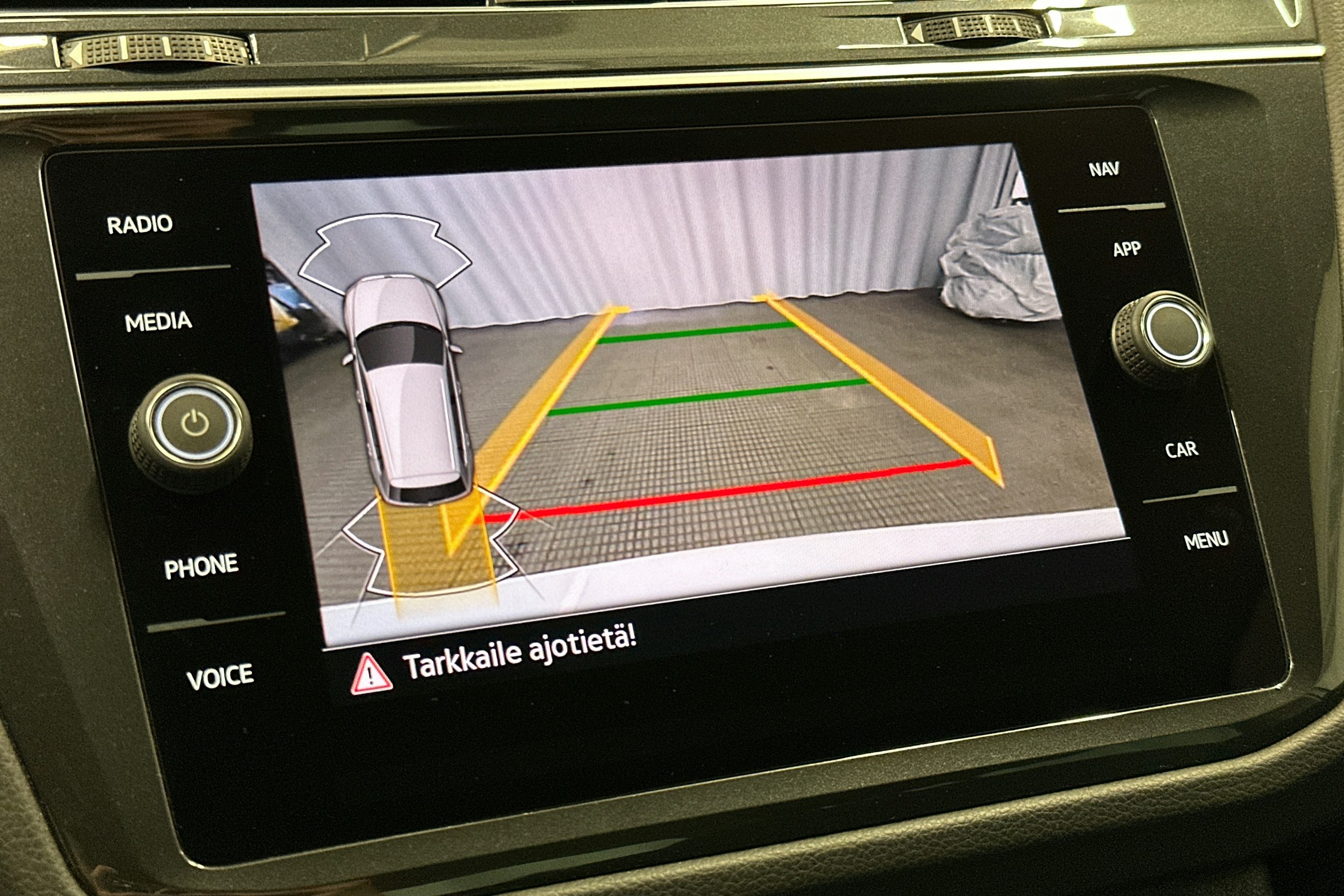 valkoinen Volkswagen Tiguan 2022 kuva 25.