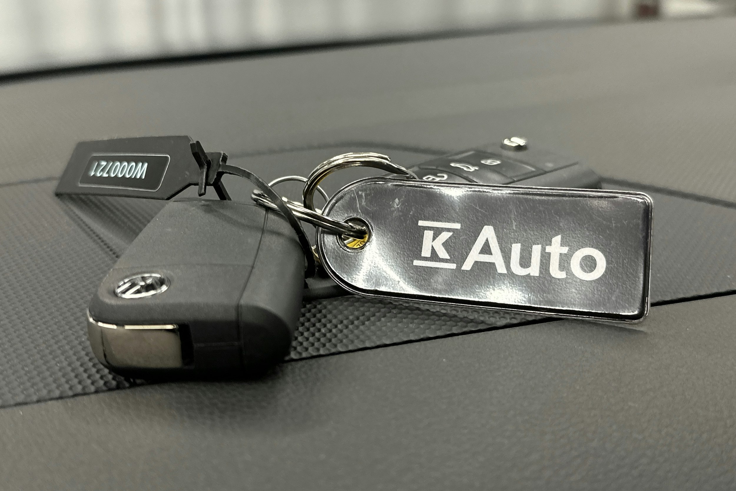 harmaa Volkswagen Tiguan 2023 kuva 29.