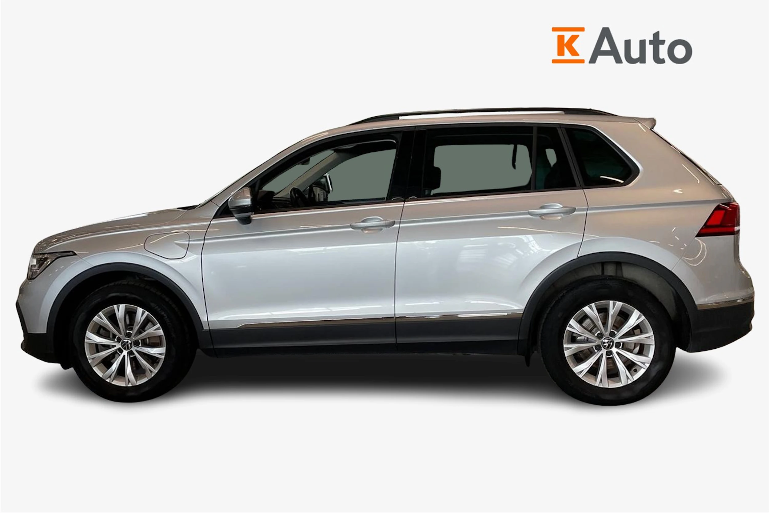 harmaa Volkswagen Tiguan 2023 kuva 5.
