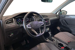 harmaa Volkswagen Tiguan 2023 kuva 6.