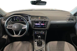 harmaa Volkswagen Tiguan 2023 kuva 7.