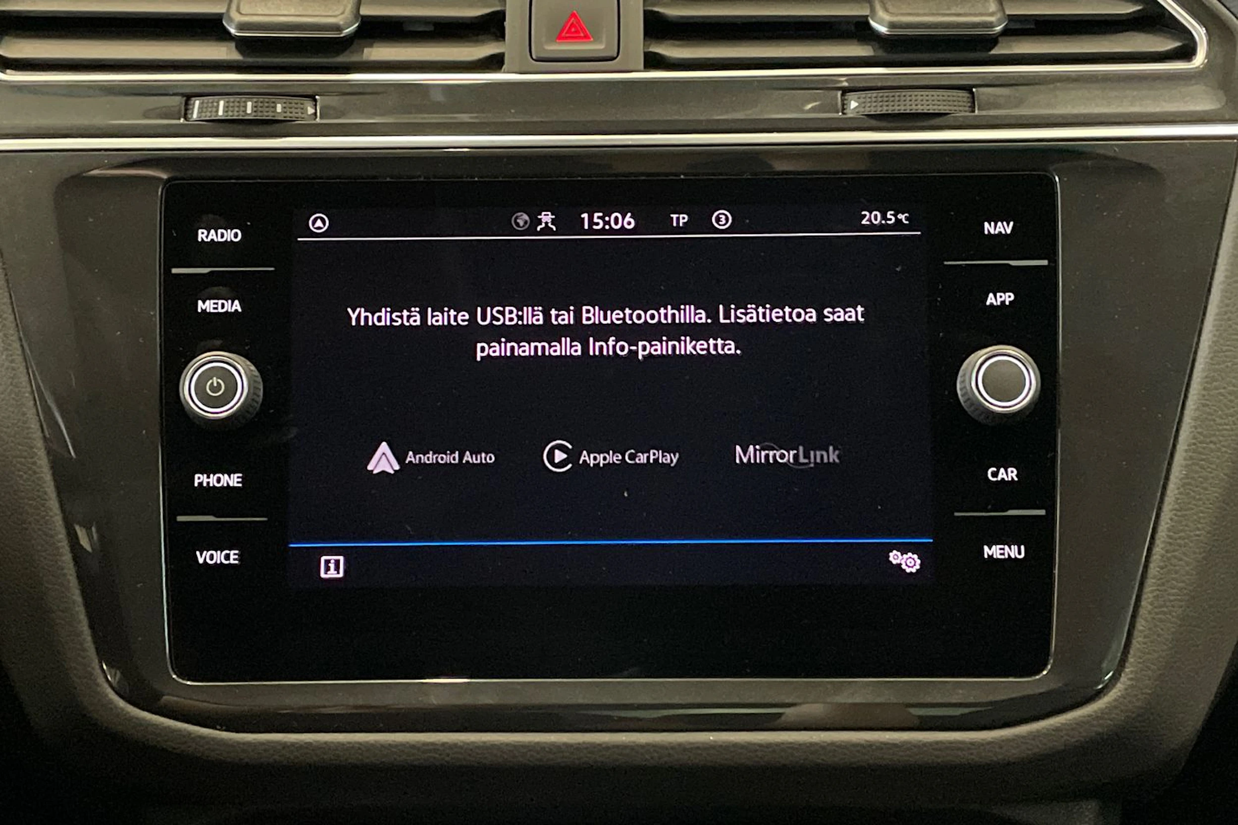 harmaa Volkswagen Tiguan 2023 kuva 19.