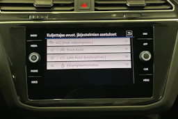 harmaa Volkswagen Tiguan 2023 kuva 20.