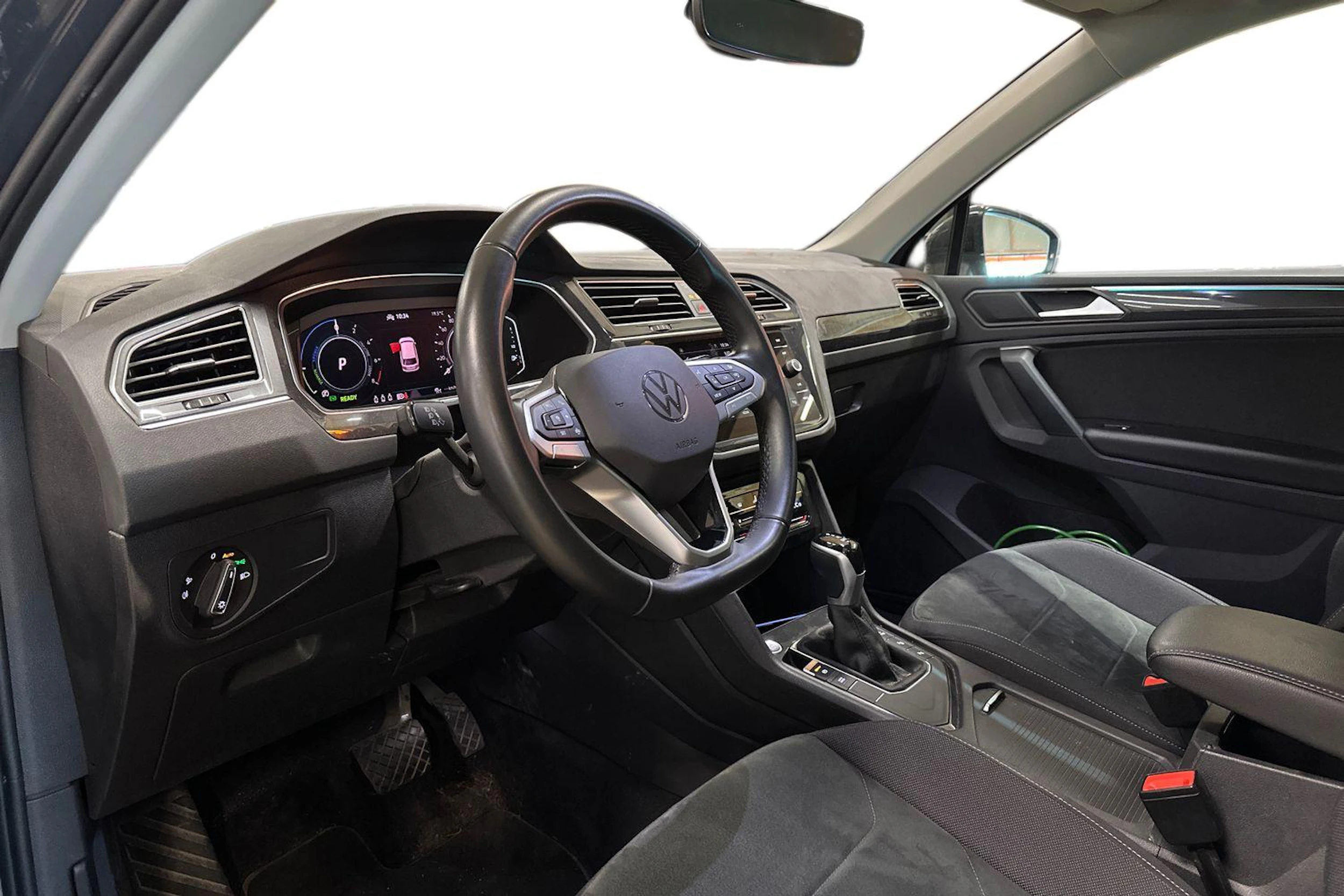 harmaa Volkswagen Tiguan 2023 kuva 3.