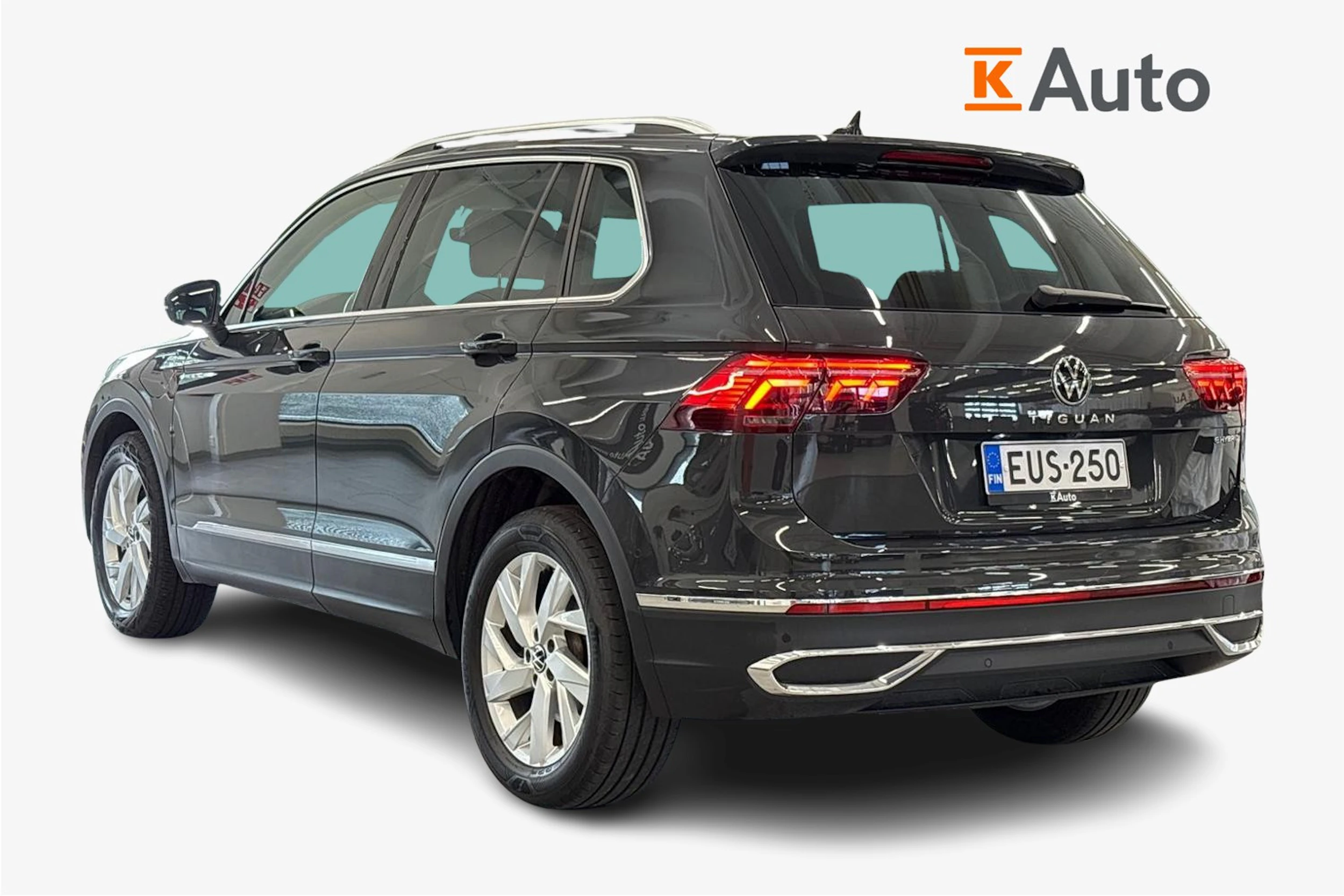 harmaa Volkswagen Tiguan 2023 kuva 2.