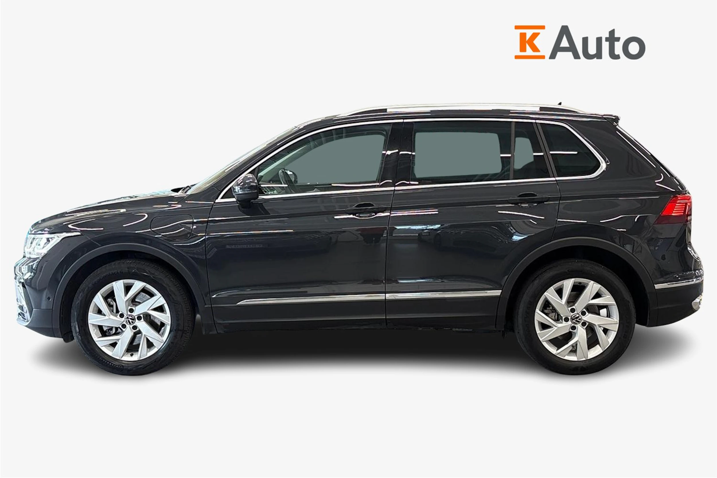 harmaa Volkswagen Tiguan 2023 kuva 5.