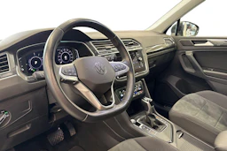 harmaa Volkswagen Tiguan 2023 kuva 6.