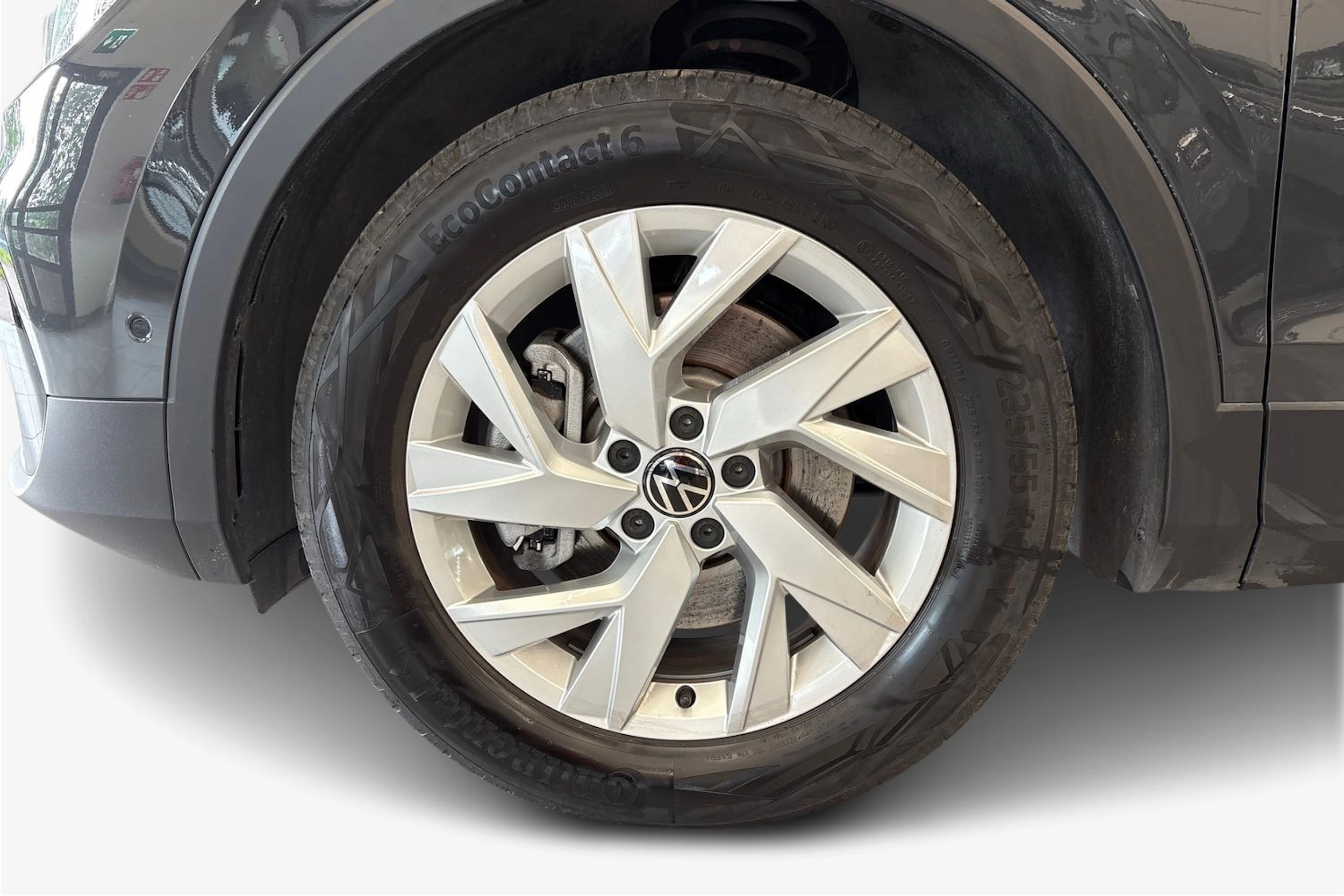 harmaa Volkswagen Tiguan 2023 kuva 9.