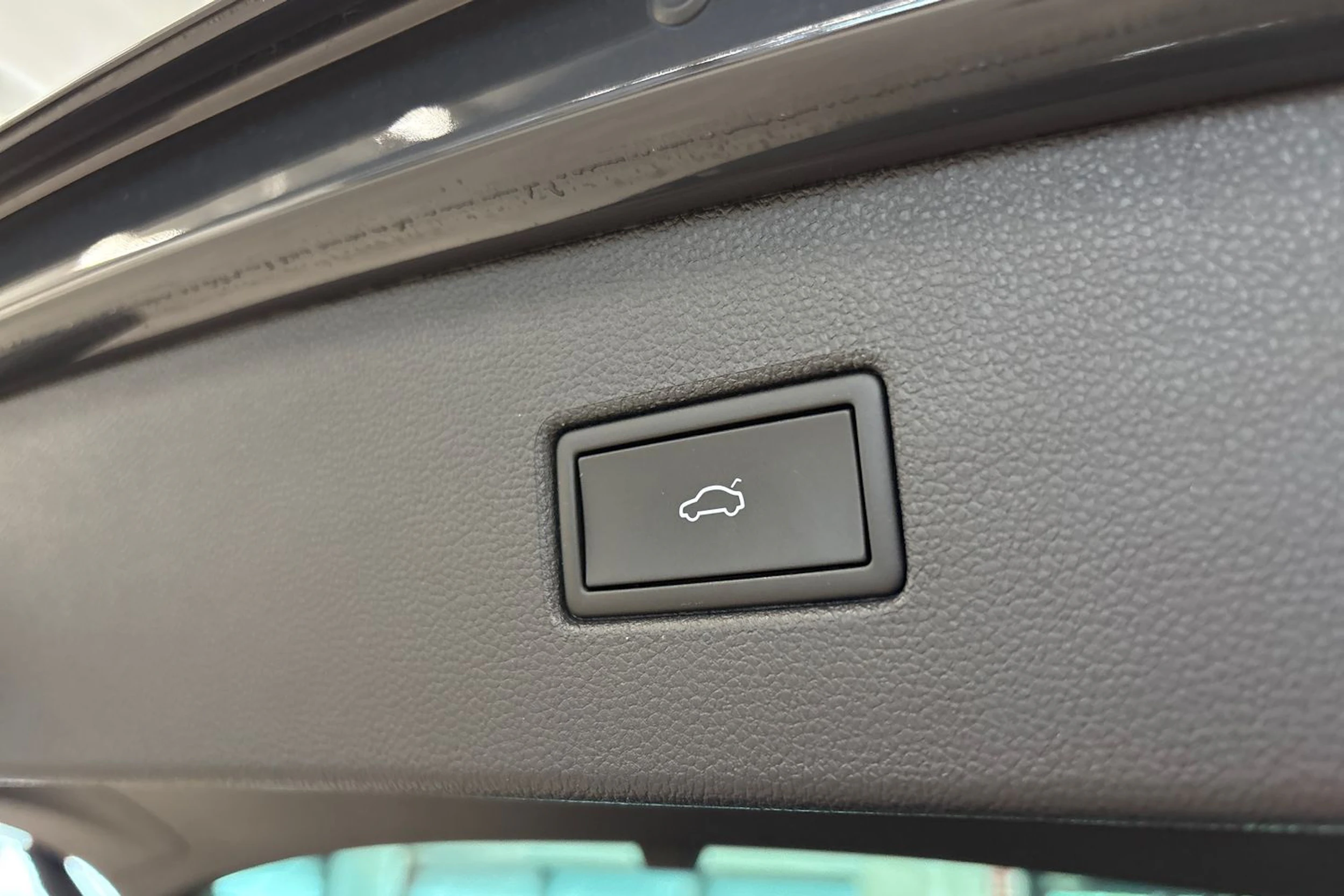harmaa Volkswagen Tiguan 2023 kuva 14.