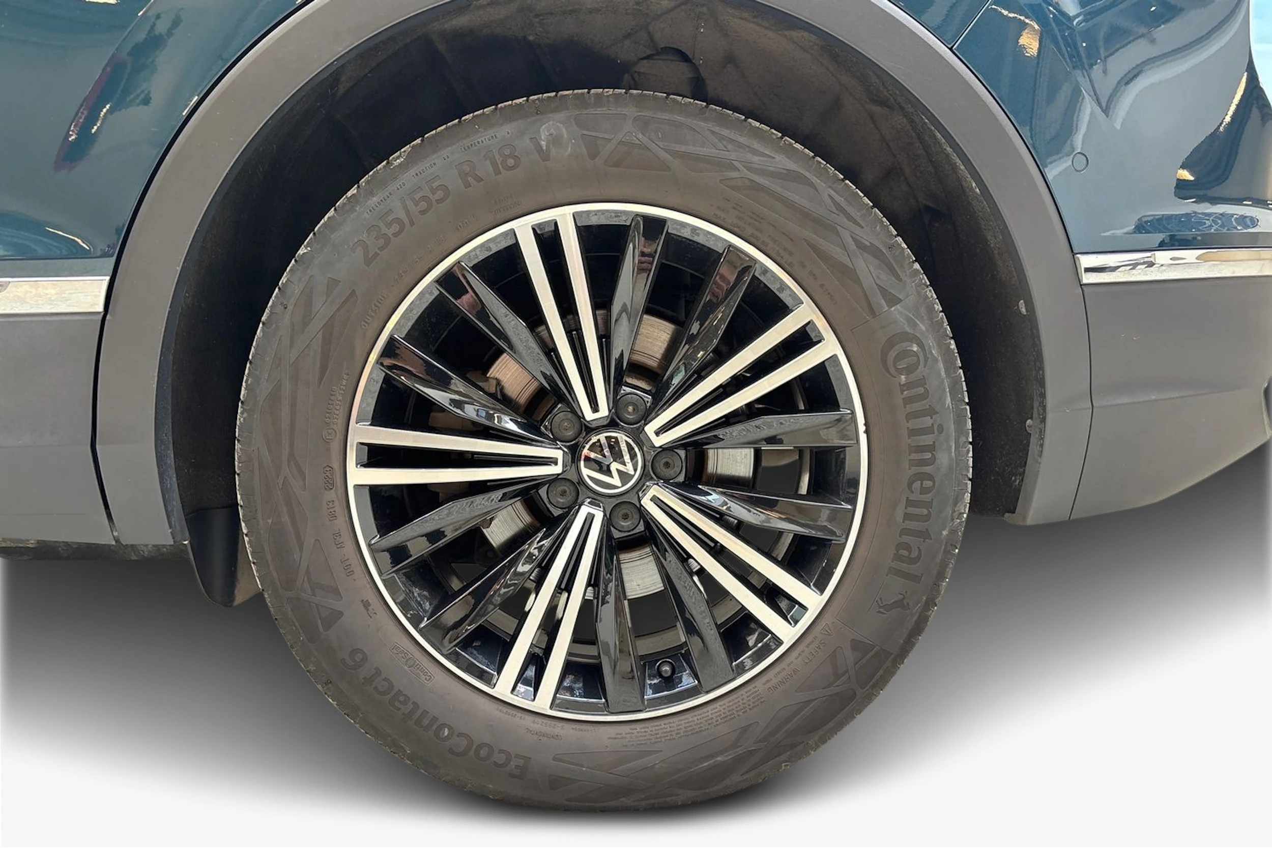 met. sininen Volkswagen Tiguan 2024 kuva 12.