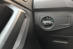 met. sininen Volkswagen Tiguan 2024 kuva 19.