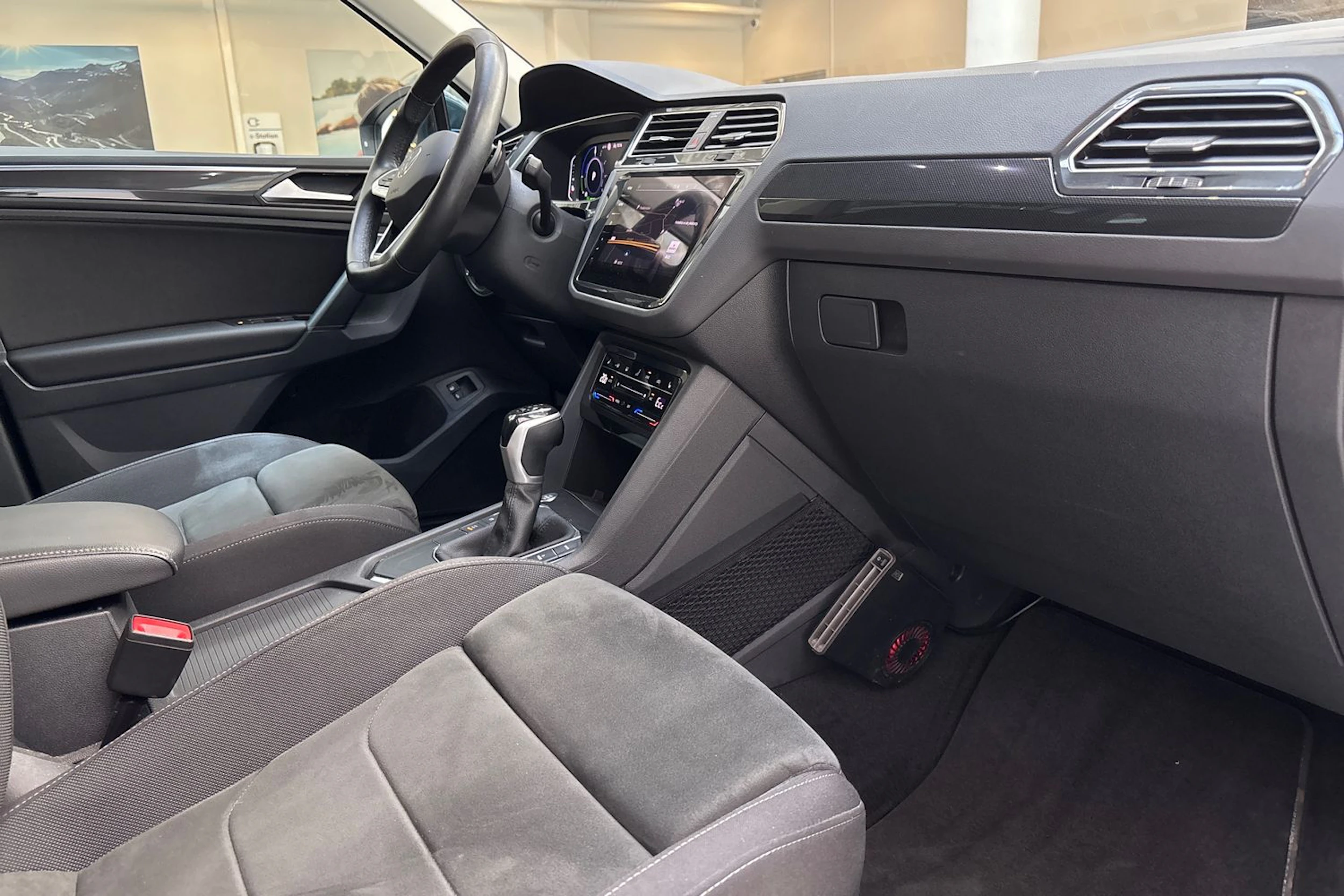met. sininen Volkswagen Tiguan 2024 kuva 27.