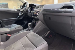 met. sininen Volkswagen Tiguan 2024 kuva 27.